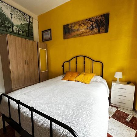Santa Isabel Low Cost Rooms In Private House Seville Ngoại thất bức ảnh